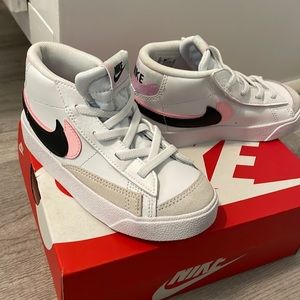 Nike Blazers Toddler girls 10. Worn Once